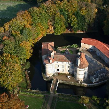 La Loge Du Chateau Saint-Dier-dʼAuvergne Kültér fotó