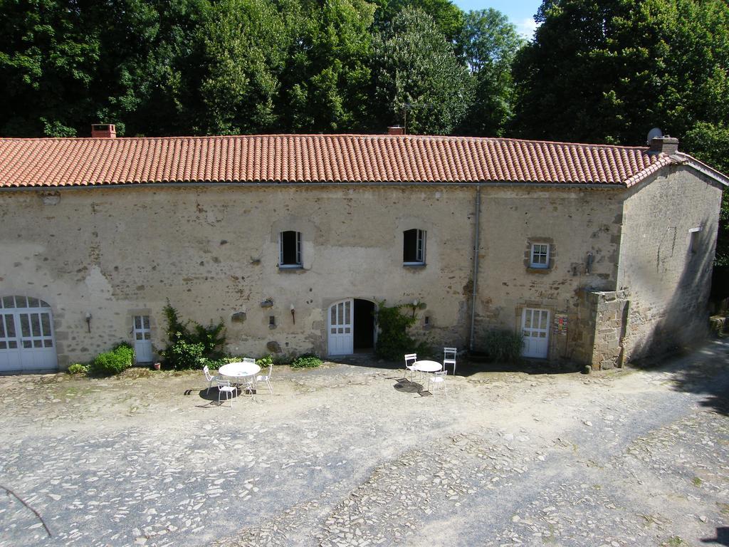 La Loge Du Chateau Saint-Dier-dʼAuvergne Kültér fotó